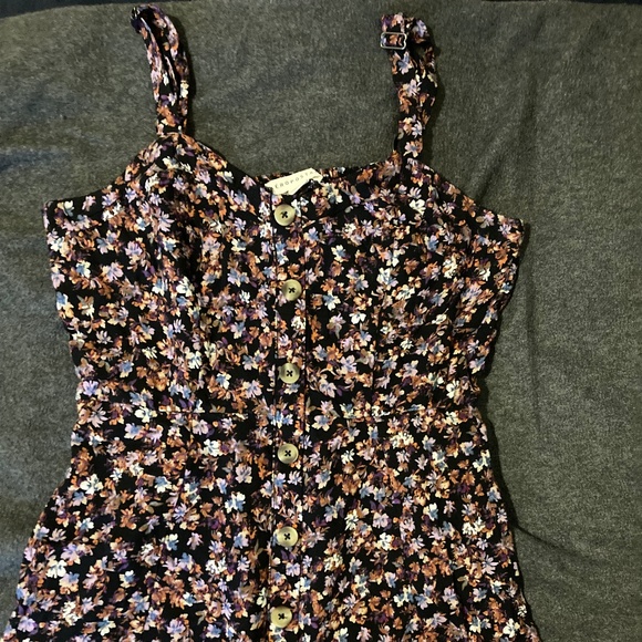 Sundress - Picture 1 of 5